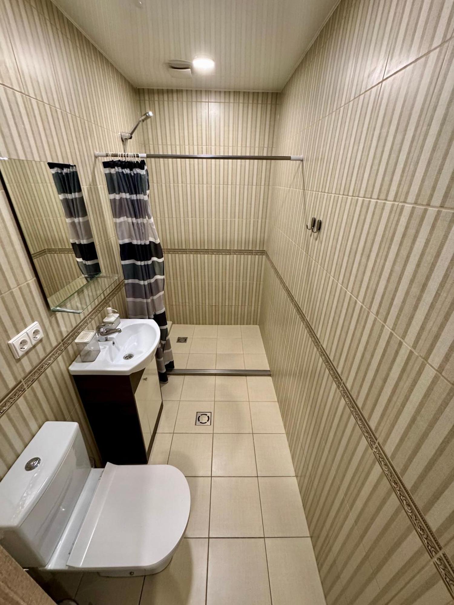 Grey Apartments "Easy Kaunas" ภายนอก รูปภาพ